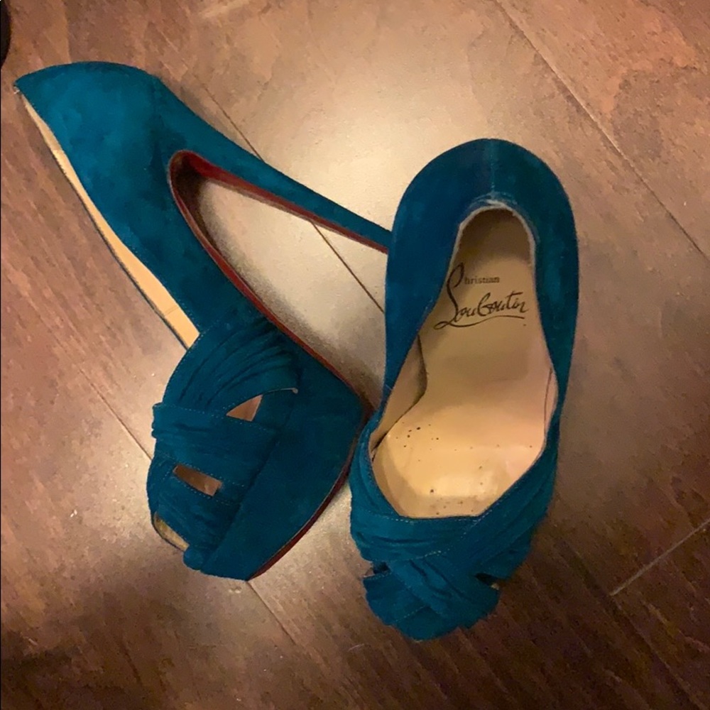 Shoes - Picture 5 of 6